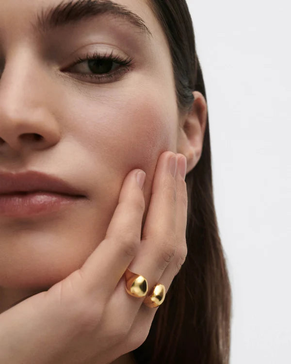 Anello PDPAOLA Gravity ANB1-D38-12 - foto lifestyle indossato al dito