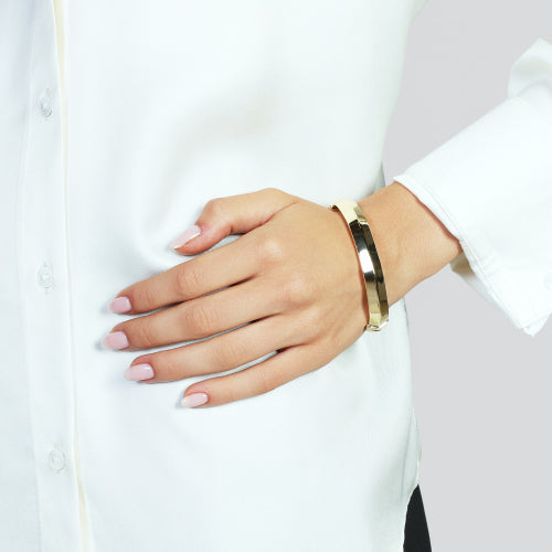 Bracciale Rigido Dorato UNOAERRE - vista indossato - CICCO Gioielleria