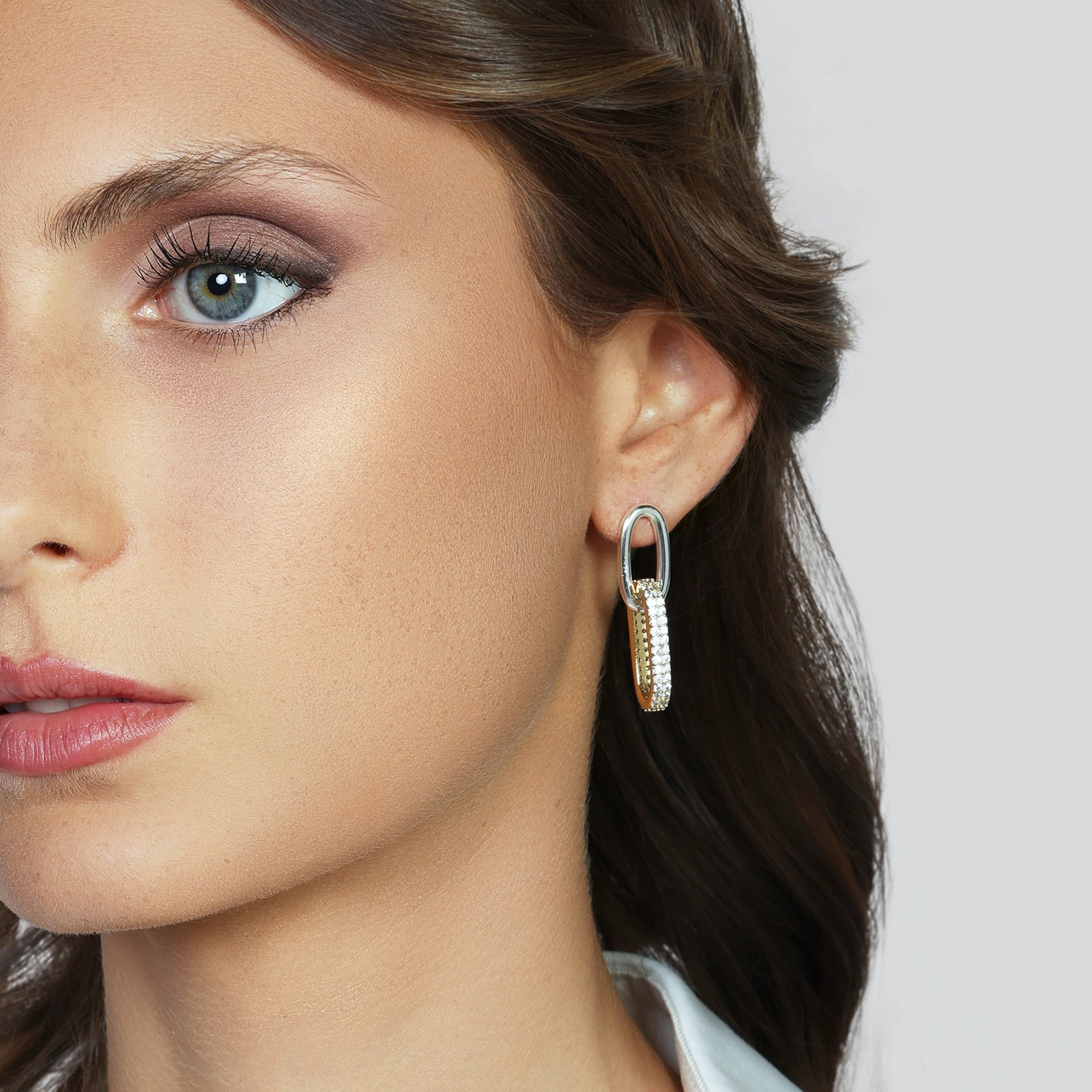 UNOAERRE - 2787 Orecchini catena bicolore e zirconi