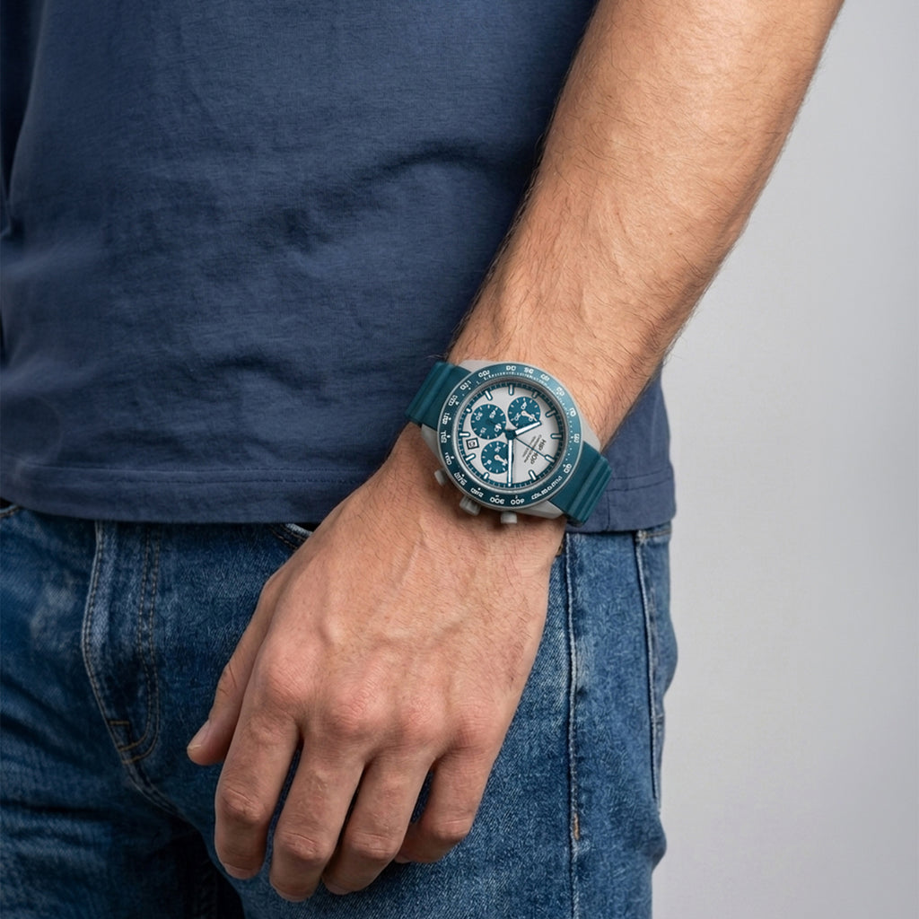 Orologio Hip Hop XT10 HWU1345 Blue Ocean indossato – Cronografo sportivo al polso