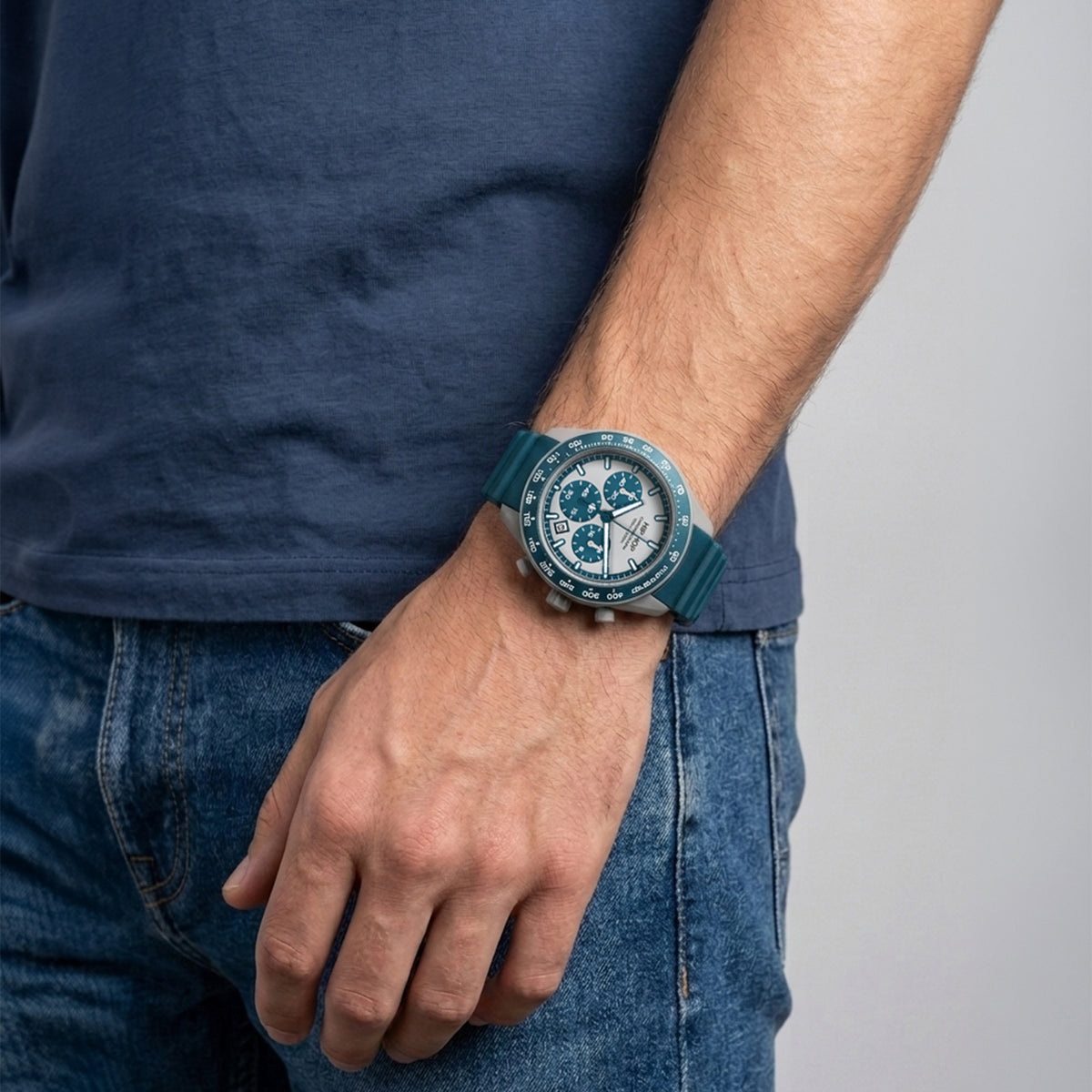 Orologio Hip Hop XT10 HWU1345 Blue Ocean indossato – Cronografo sportivo al polso