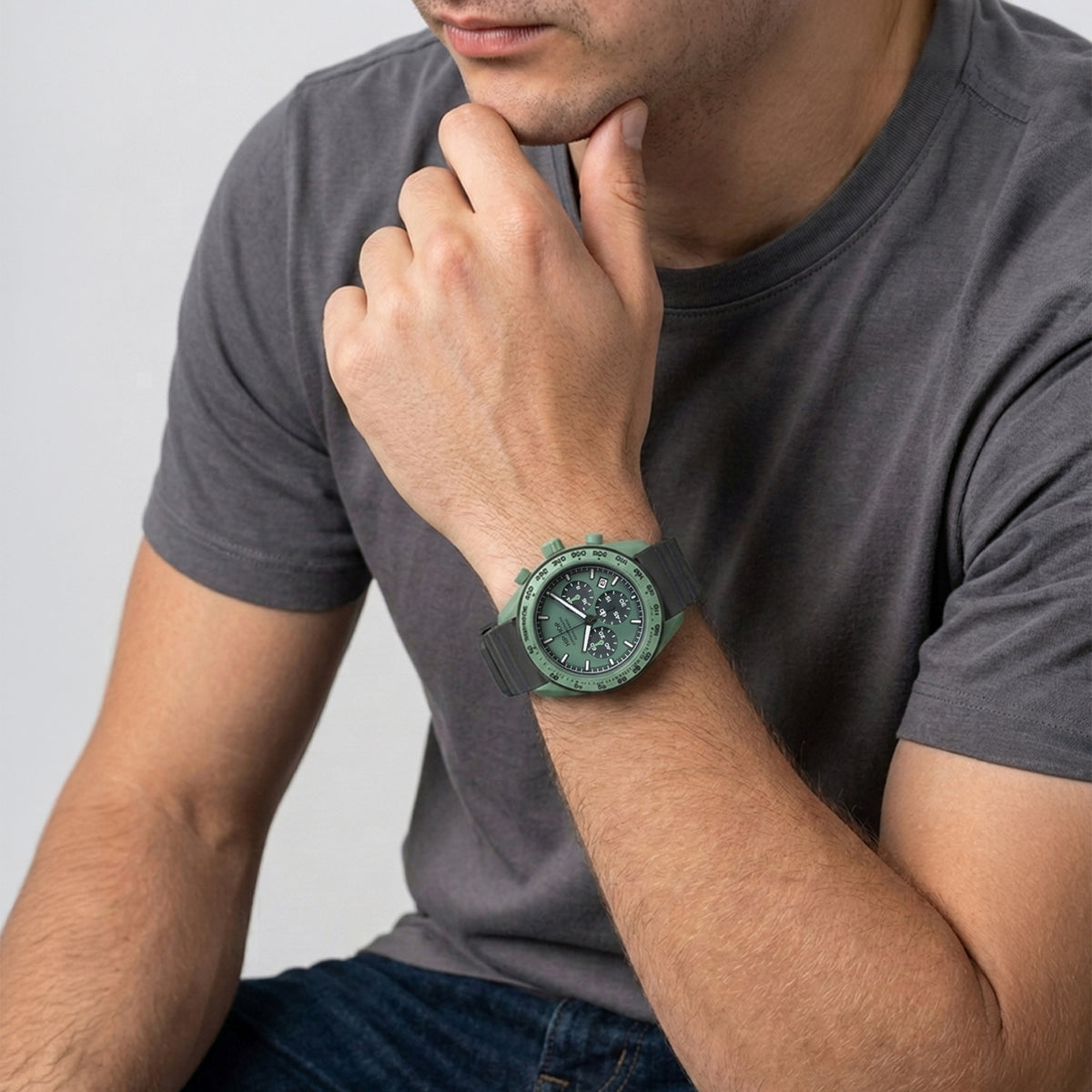 Orologio Hip Hop XT10 HWU1346 Sage Green indossato – Cronografo sportivo al polso