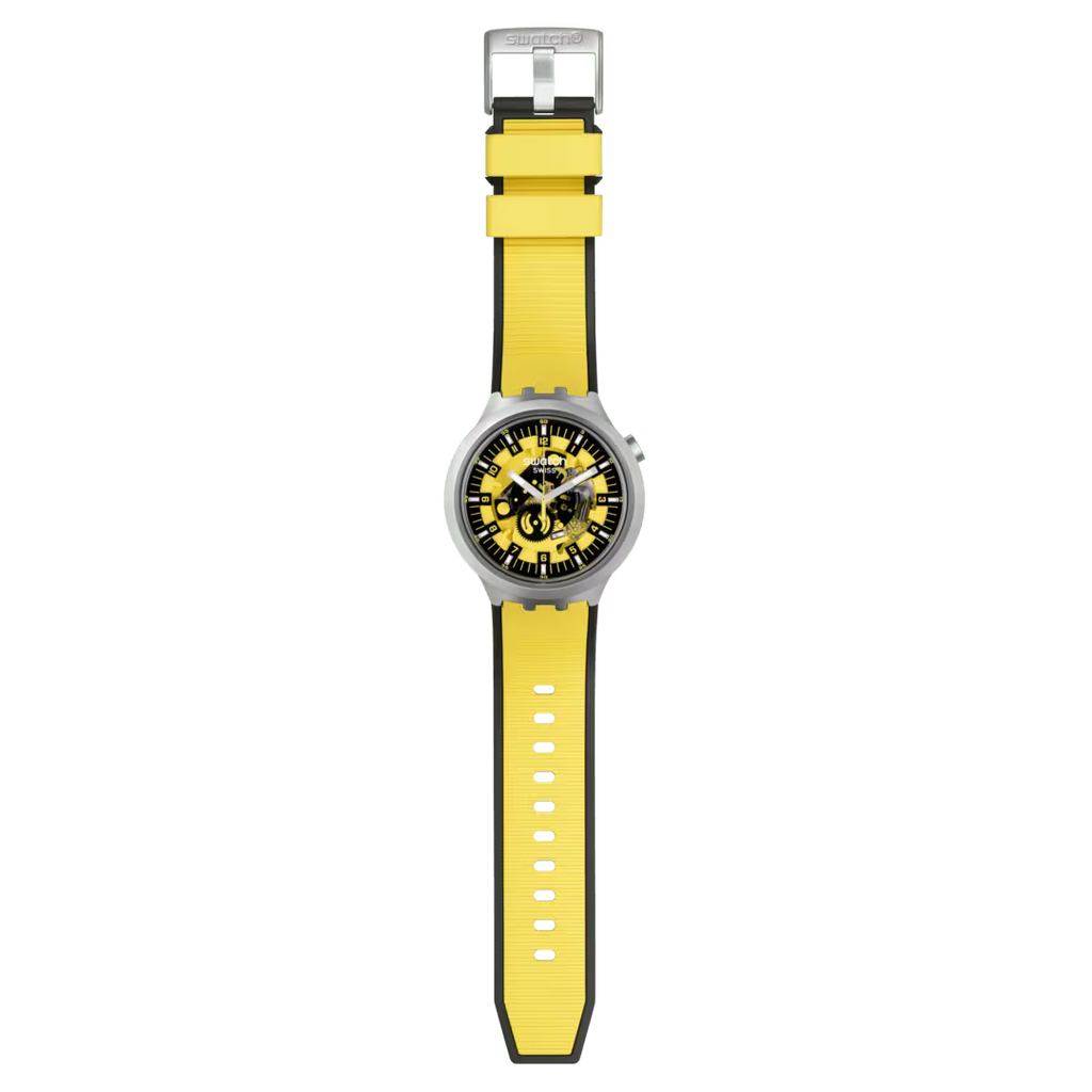 Swatch Big Bold Irony Bolden Yellow – Orologio oversize acciaio giallo, vista frontale su sfondo bianco – CICCO Gioielleria