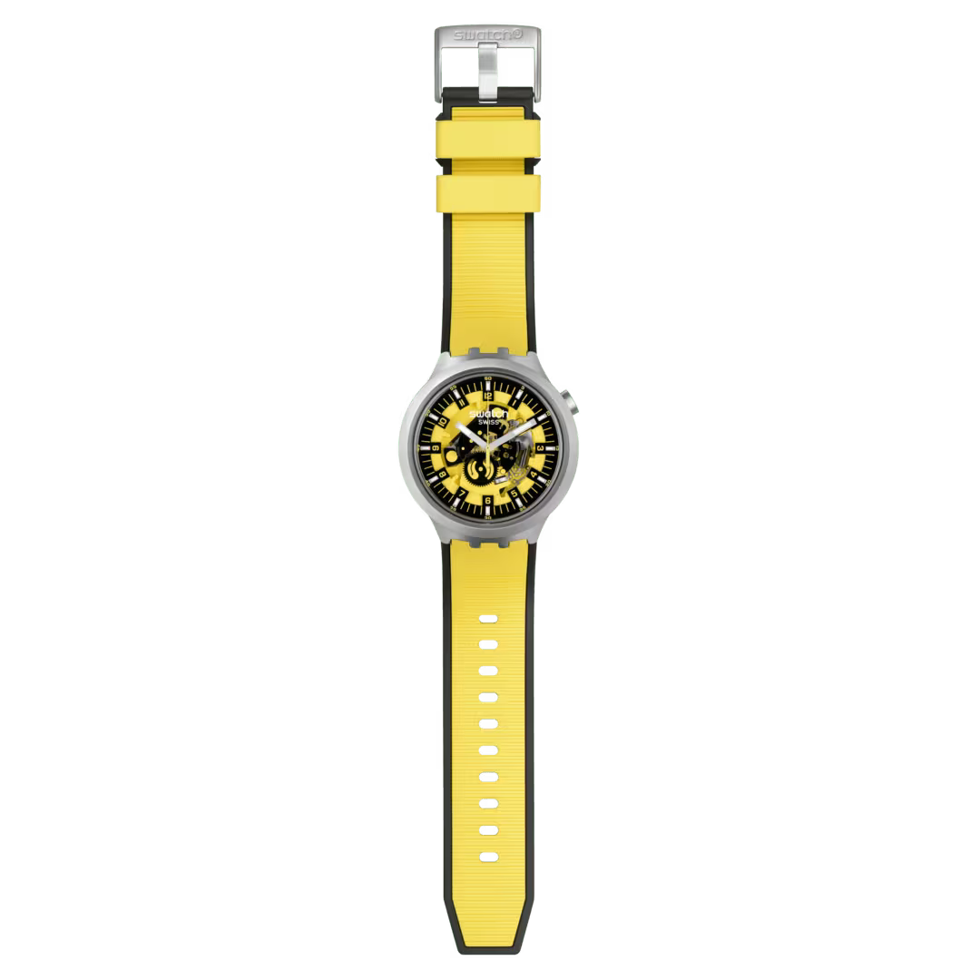 Swatch Big Bold Irony Bolden Yellow – Orologio oversize acciaio giallo, vista frontale su sfondo bianco – CICCO Gioielleria