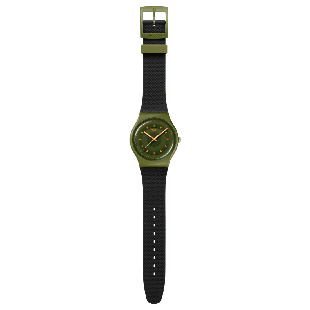 Swatch SO29G113 – Orologio verde biosourced su sfondo neutro