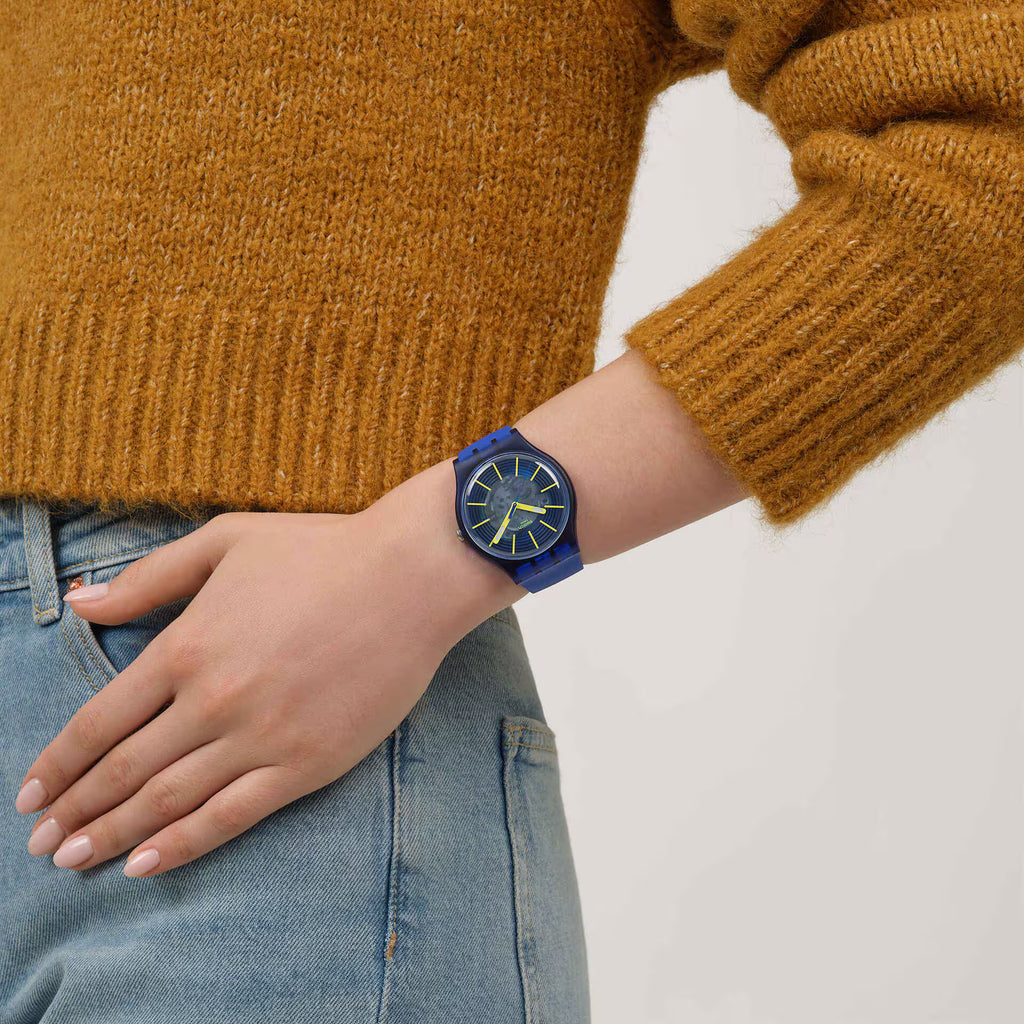 Swatch Gent SO29B700 Revealed in the Depths – Dettaglio quadrante effetto profondità marina – SWATCH