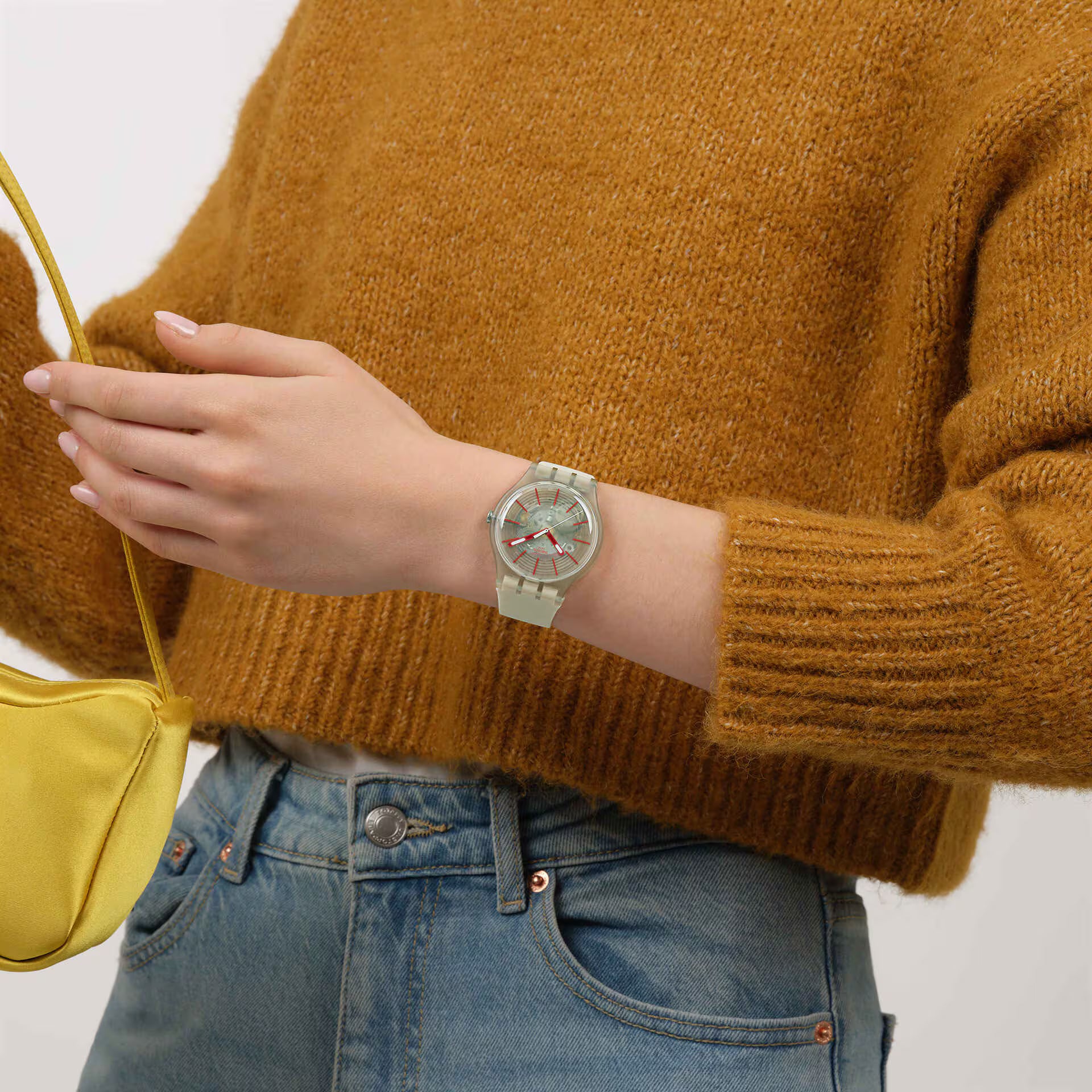 SO29K119 - REVEALED IN THE SAND