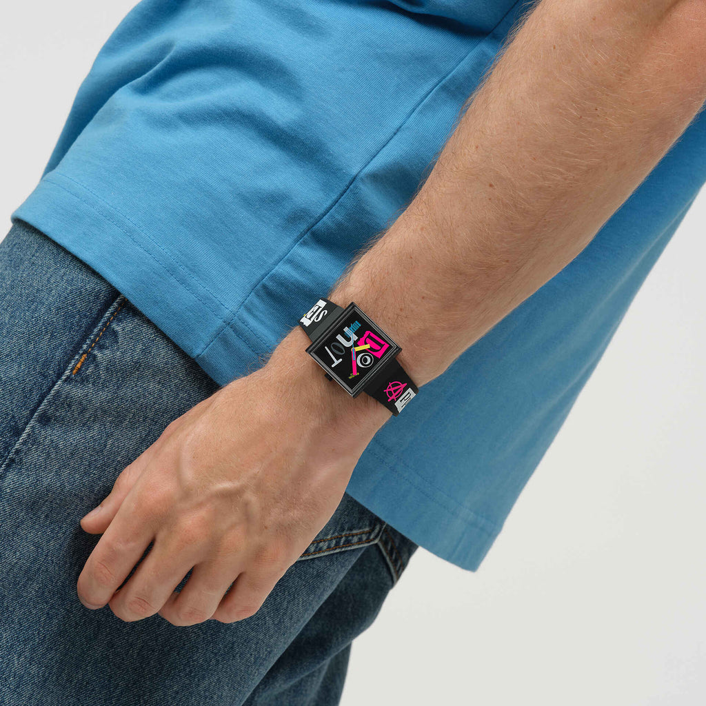 S034B100 - PIERCED EDGE