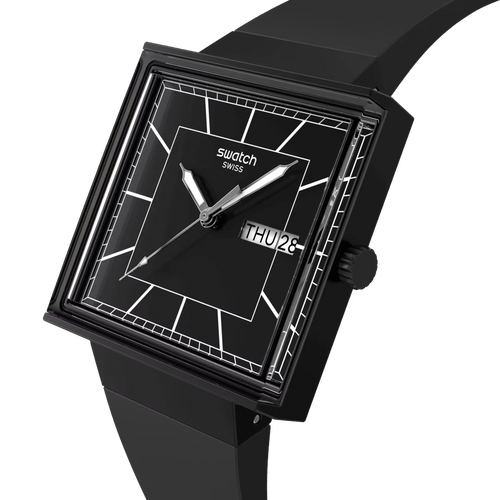 Swatch What If SO34B701 Blackagain – Vista laterale cassa quadrata Bioceramic nera opaca, vetro edge-to-edge – SWATCH