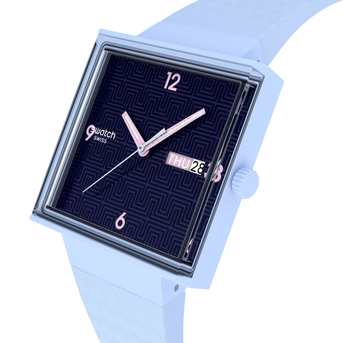 Swatch What If SO34L701 Bright Angle – Vista laterale cassa quadrata Bioceramic azzurra, vetro edge-to-edge – SWATCH