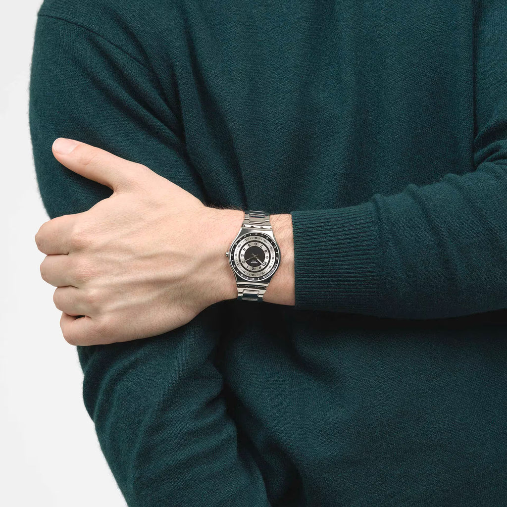 Orologio Swatch Skin Irony Rings of Irony SS07S121G – Indossato al polso – Cicco Gioielleria