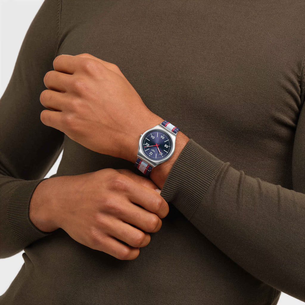 Swatch Irony SS07S148 Beside the Sea – Orologio in acciaio indossato al polso, scatto lifestyle – CICCO Gioielleria