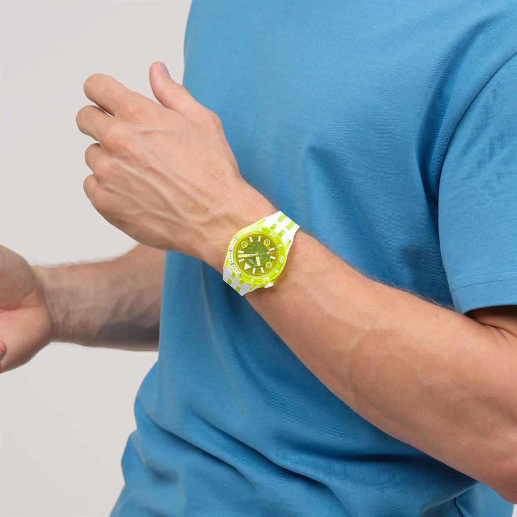 Swatch SCUBACQUA - SSCU09J100 - EGG YOLK