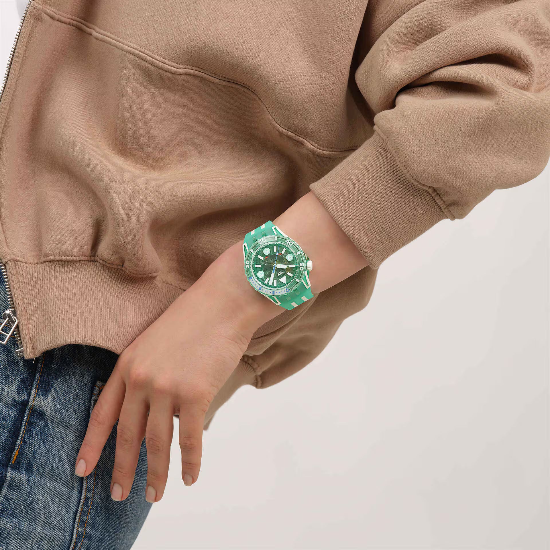 Swatch Scubacqua SSCU09L100 Medusae indossato al polso – foto 1