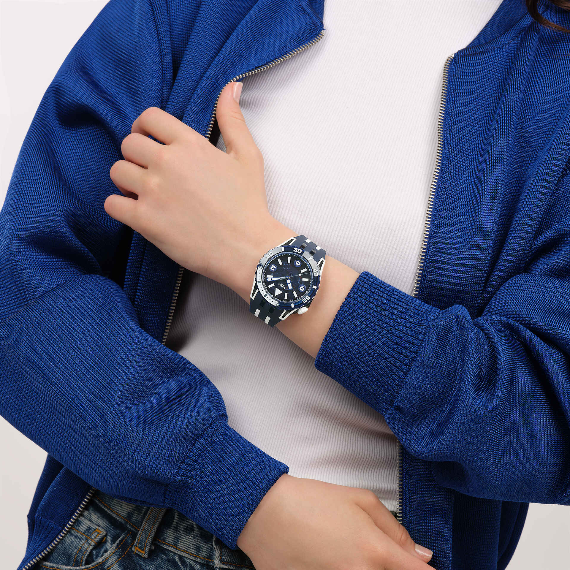 Swatch Scubacqua SSCU09N100 Sea Wasp indossato al polso – foto 1