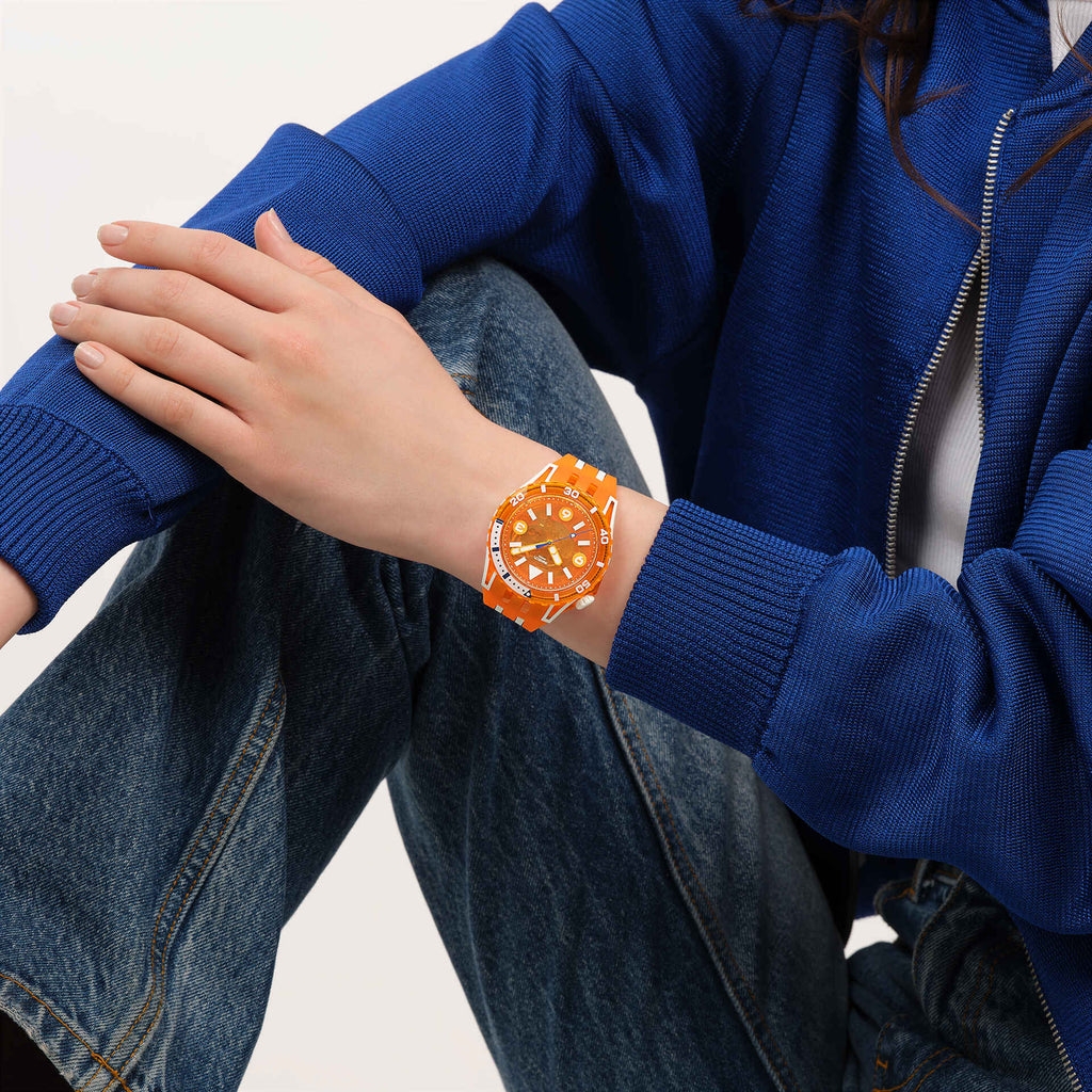 Swatch Scubacqua SSCU09O100 Pacific Sea Nettle indossato al polso – foto 2