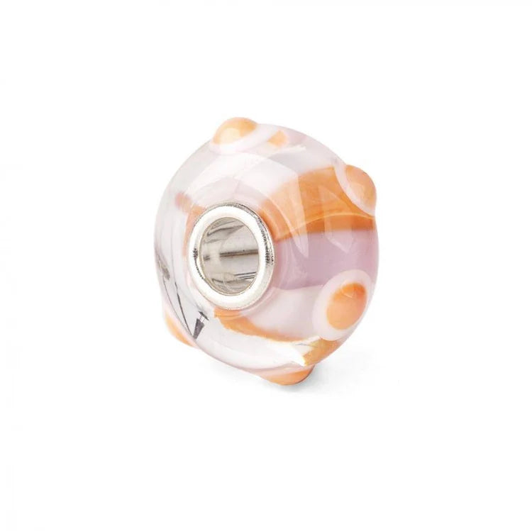 Trollbeads Pois Corallo TGLBE-20304, bead in vetro Thun by Trollbeads su sfondo neutro – CICCO Gioielleria