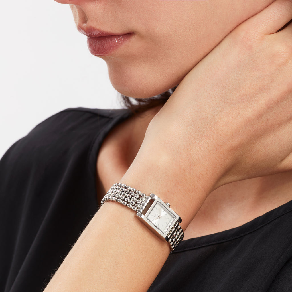 Breil Demure TW2103 | Orologio Donna Cassa Rettangolare Silver Matelassé Sunray 16x25mm Indossato | Gioielleria CICCO
