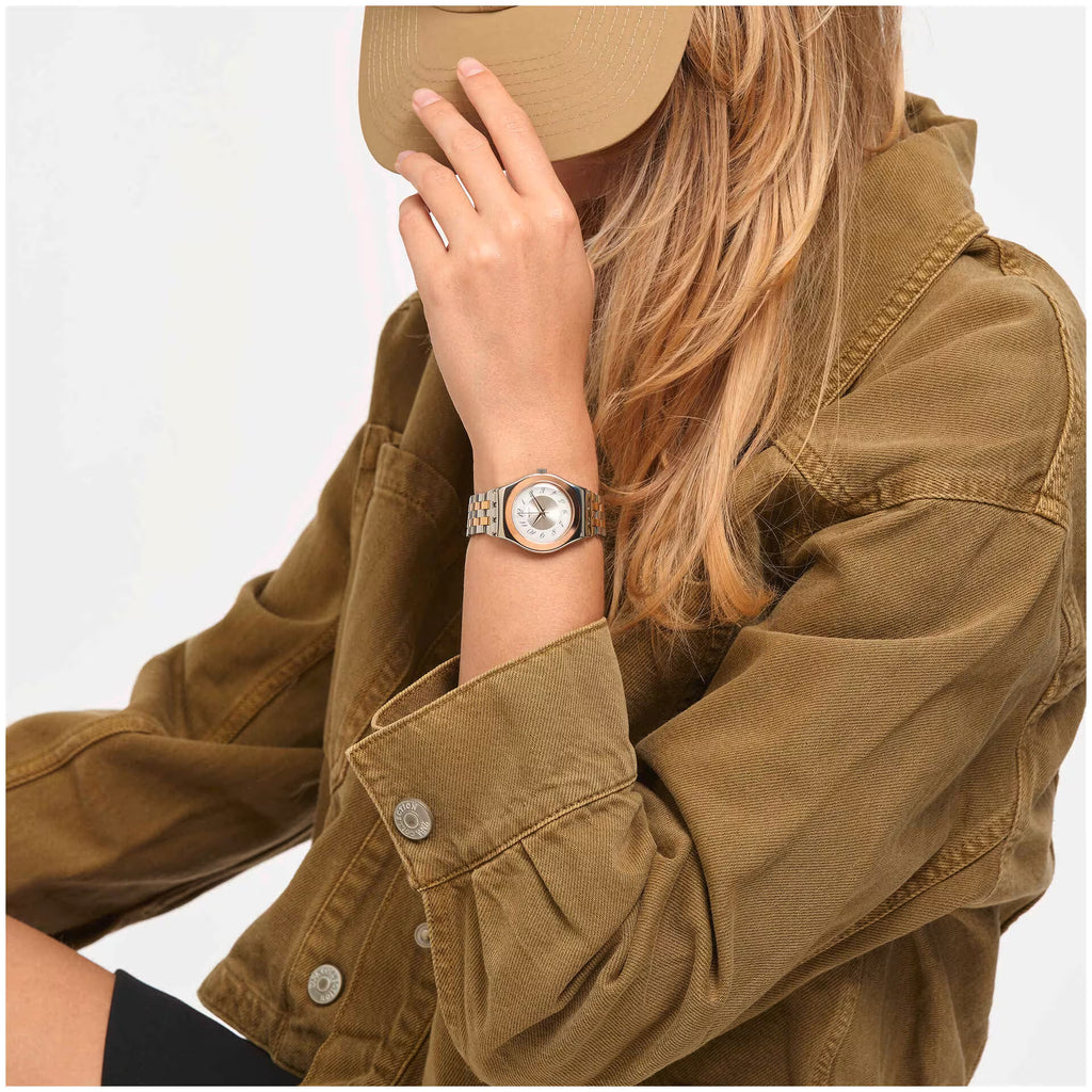 Swatch Irony YLS454GC Midimix – Orologio in acciaio Lady indossato al polso, scatto lifestyle – CICCO Gioielleria