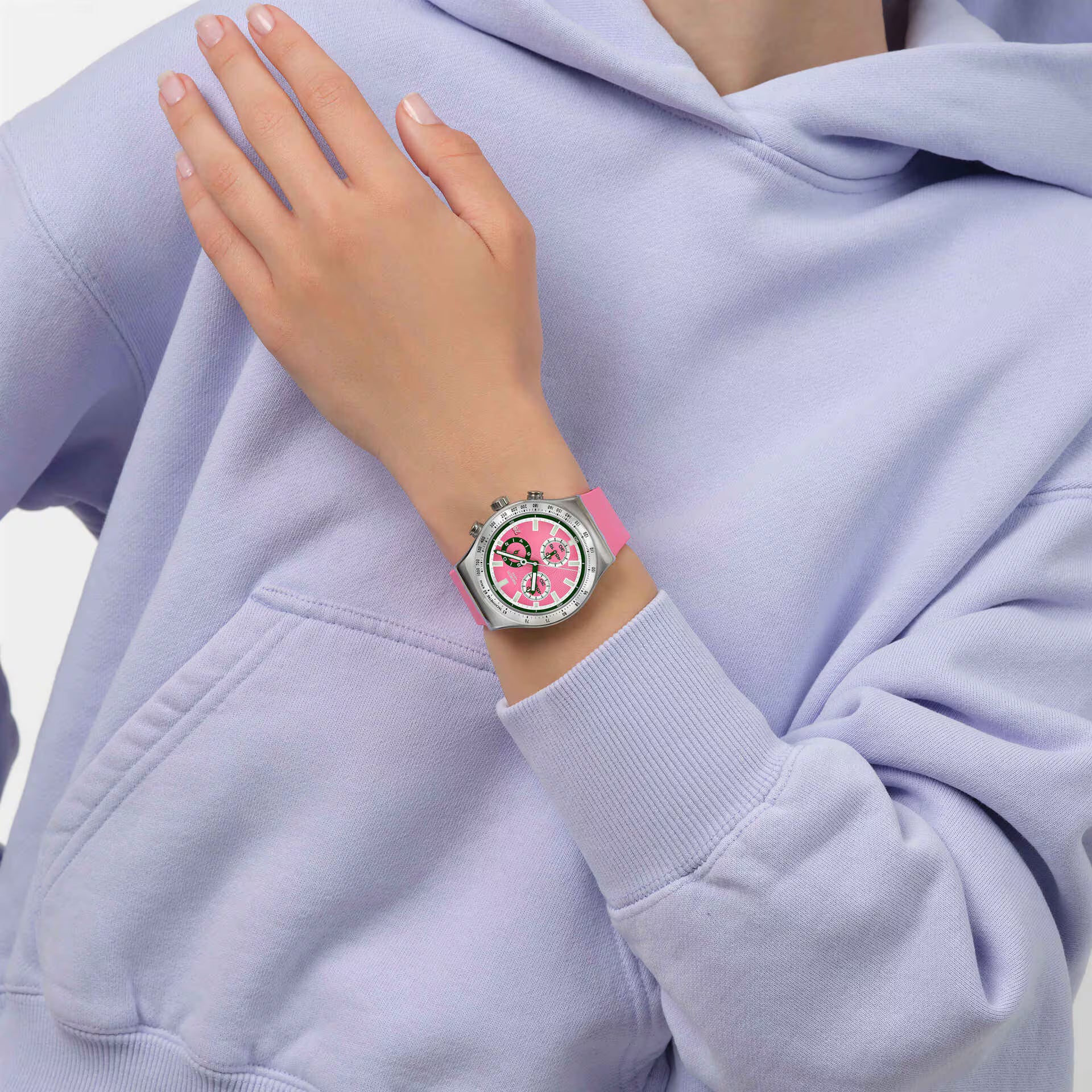 Orologio Swatch Irony Chrono Berry Reflective YVS538 – Cronografo Rosa Acciaio – indossato