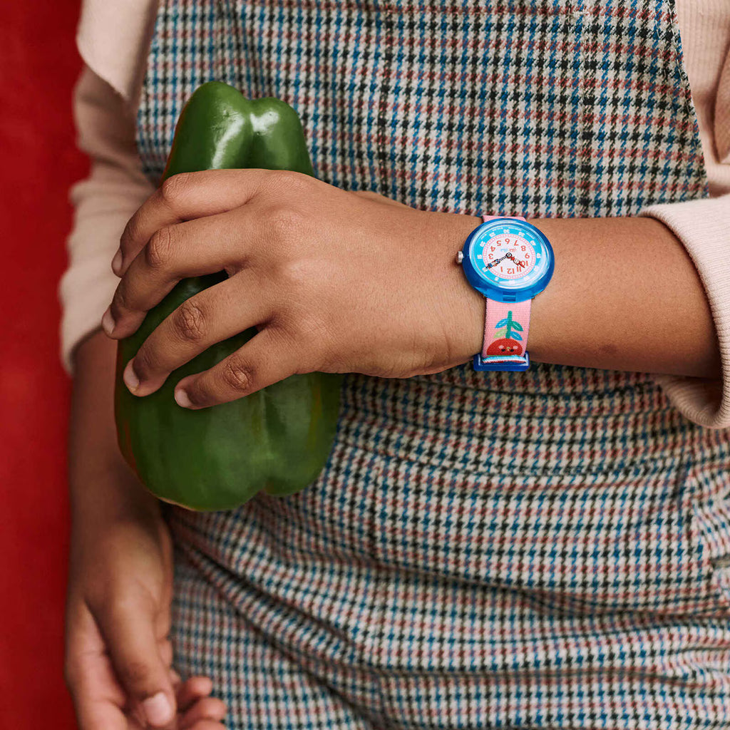 Orologio Flik Flak Once and Floral indossato al polso – regalo per bambine – CICCO Gioielleria
