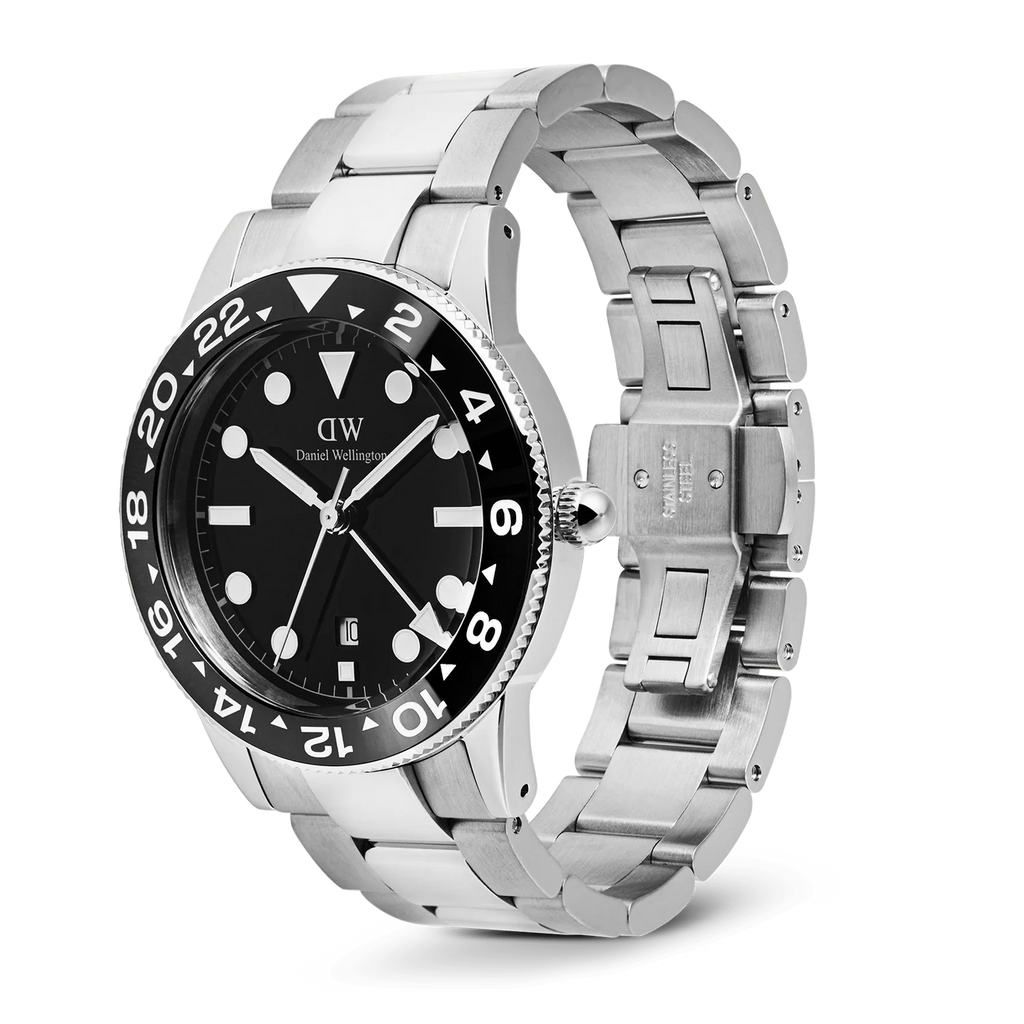DW00100920 - Iconic GMT Link Black Green Ceramic Bezel Silver