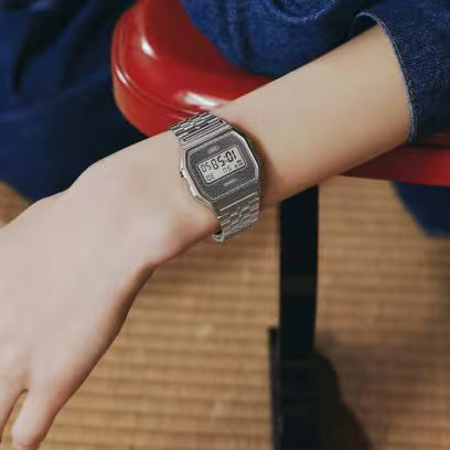 Casio Vintage A159WEVJ-7ER | Orologio Digitale Made in Japan Motivo Seigaiha