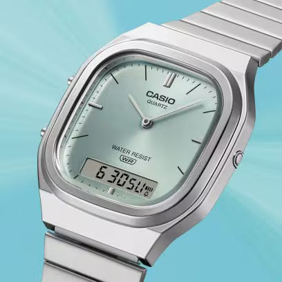 Dettaglio quadrante azzurro a raggiera Casio Vintage AQ-240E-2AER display ana-digi ora doppia