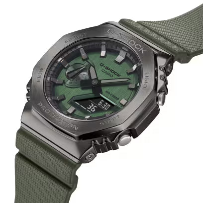 Casio G-Shock GM-2100B-3AER | Dettaglio quadrante metallizzato deposizione vapore | Gioielleria CICCO