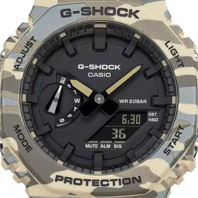Casio G-SHOCK GA-2100CM-5A - Dettaglio quadrante ana-digi camouflage metallizzato | CICCO Gioielleria