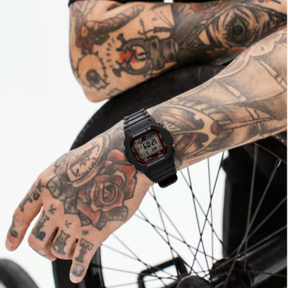 Casio G-SHOCK GW-M5610U-1ER indossato – Orologio Multi-Band 6 nero – CICCO Gioielleria
