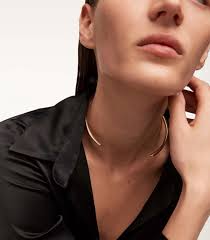 Collana PDPAOLA Pirouette CO01-387 - dettaglio ciondolo indossata