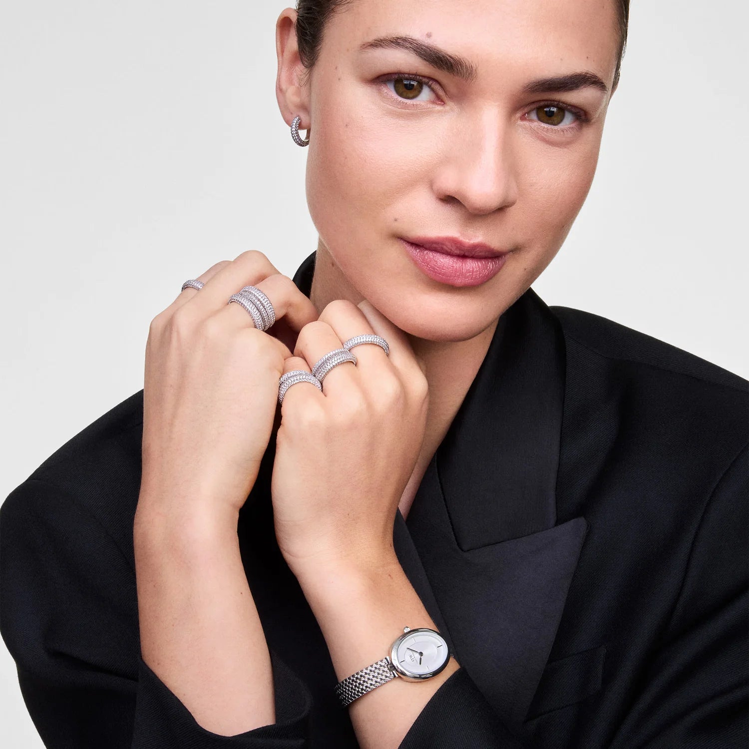 DW00100884 - Juliette Braided Mesh White Sunray Silver