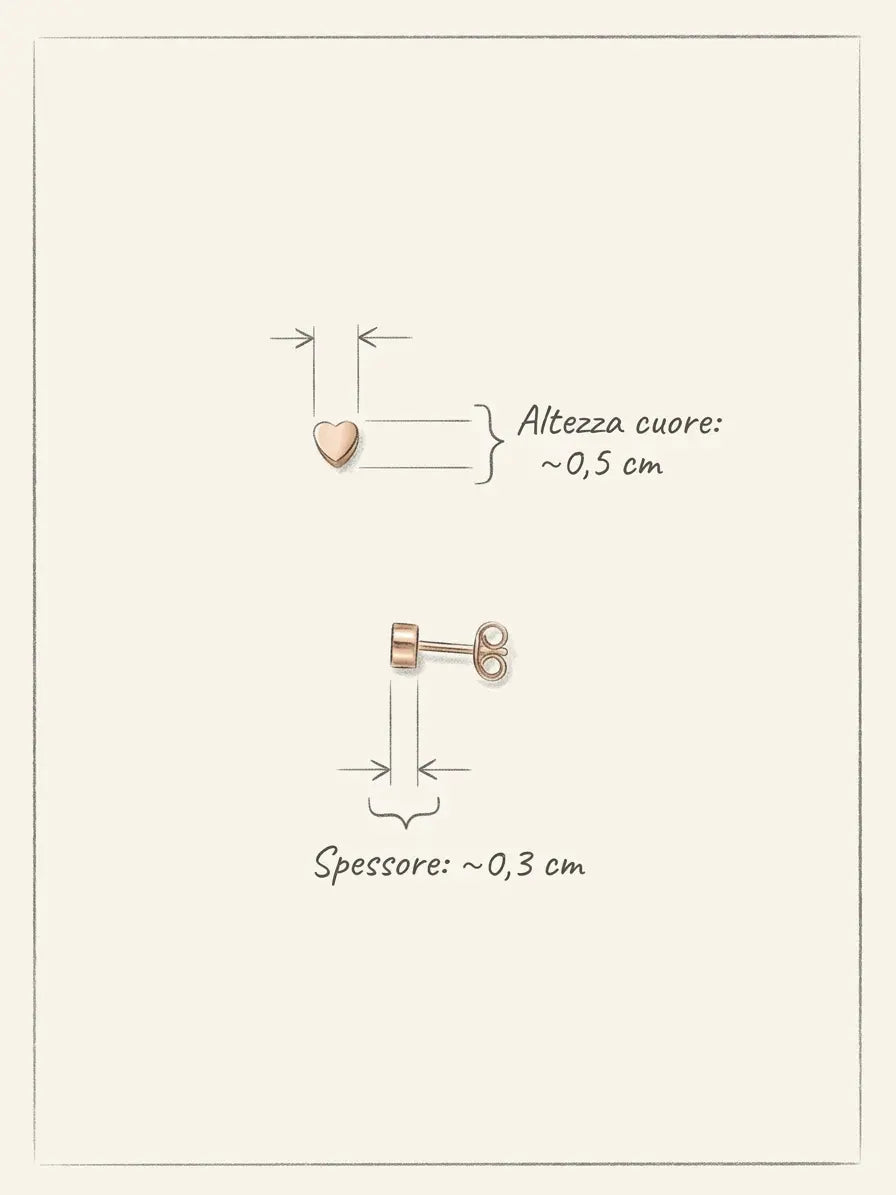 Misure degli orecchini a cuore OR0159 in argento 925 rosé: altezza del cuore circa 0,5 cm e spessore circa 0,3 cm. CICCO Gioielleria.