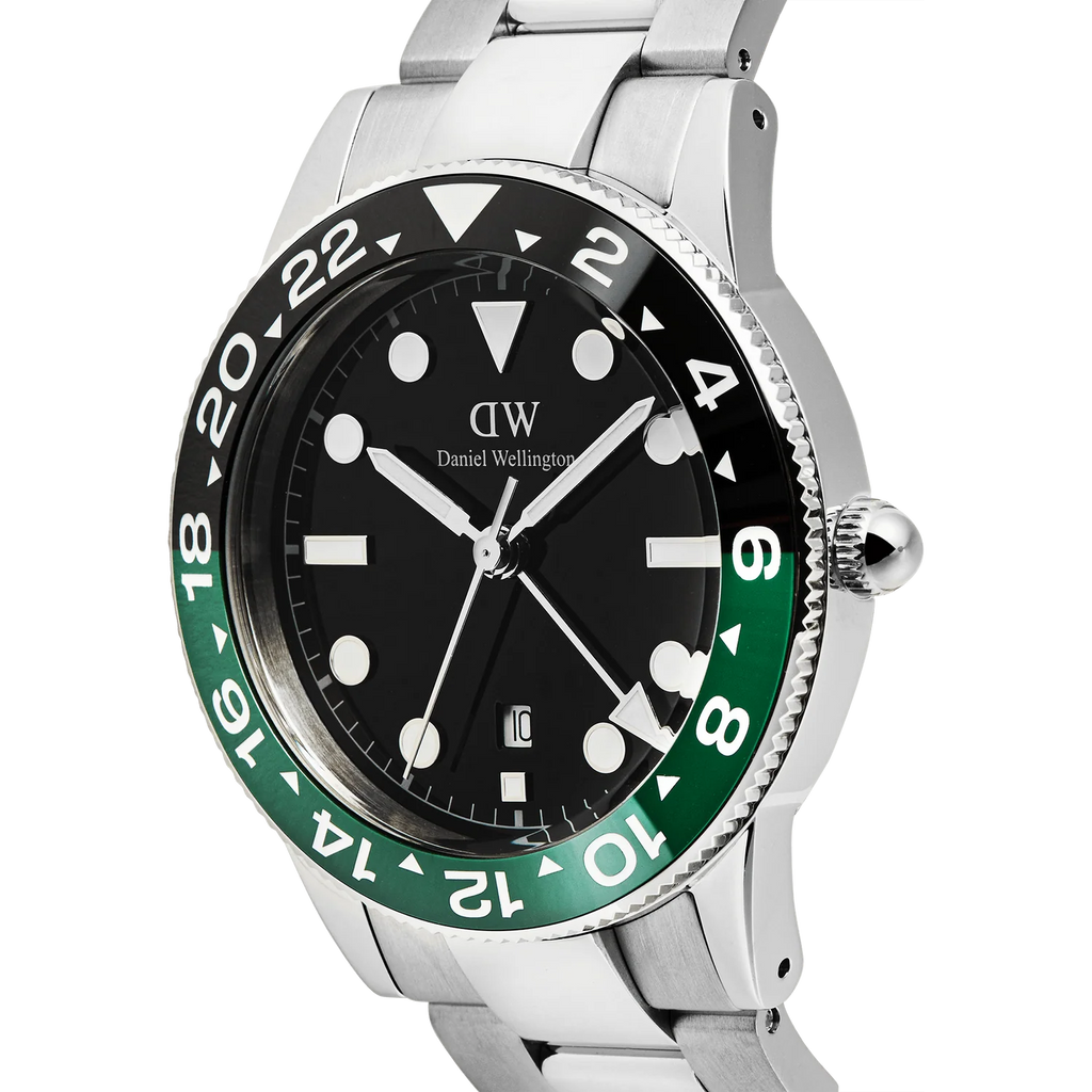DW00100920 - Iconic GMT Link Black Green Ceramic Bezel Silver